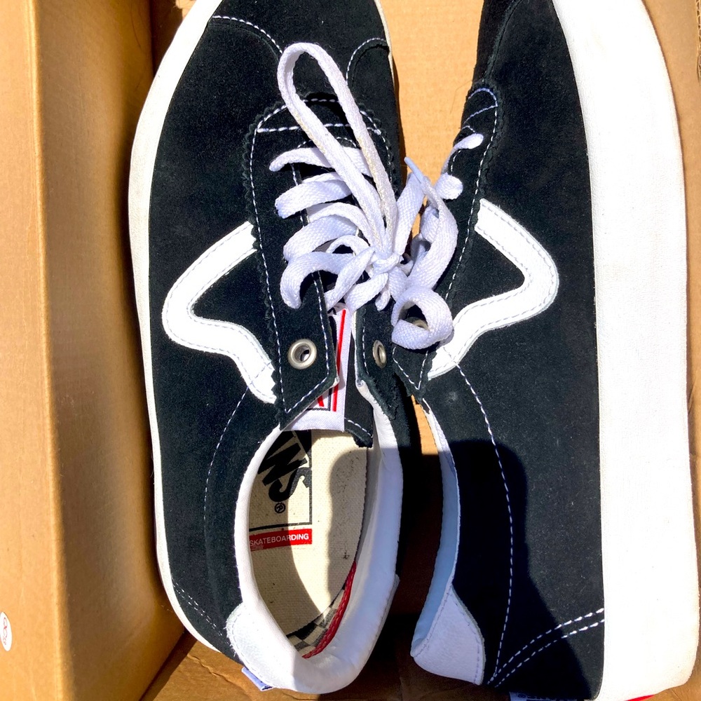 Vans Super Sport Shoes Black in a Men’s 7 Women’s 8.5